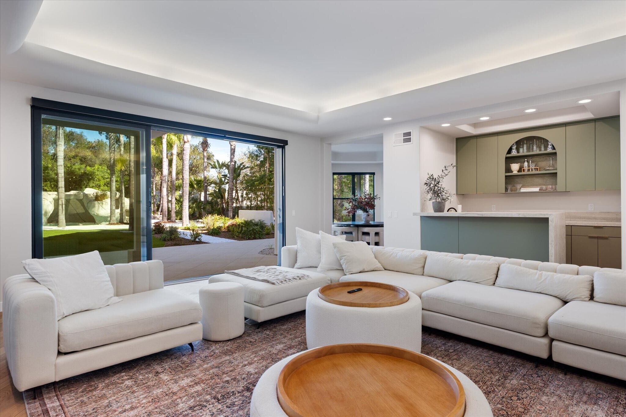 Building Photo - 17437 Oak Creek Ct