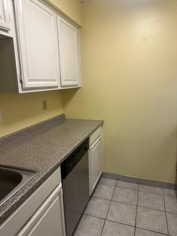 Building Photo - 5323 Ravens Crest Dr