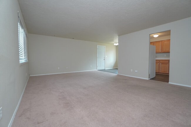 Building Photo - 2208 S Owyhee St