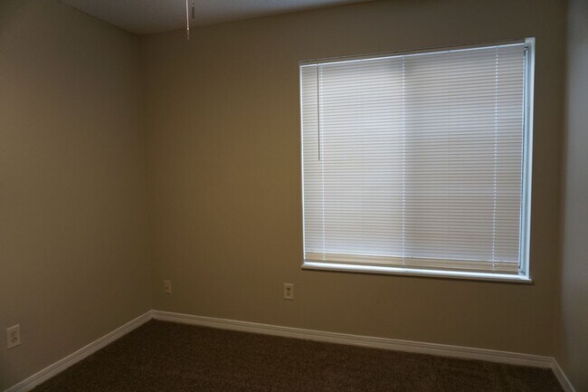 Building Photo - 1290/1292wct