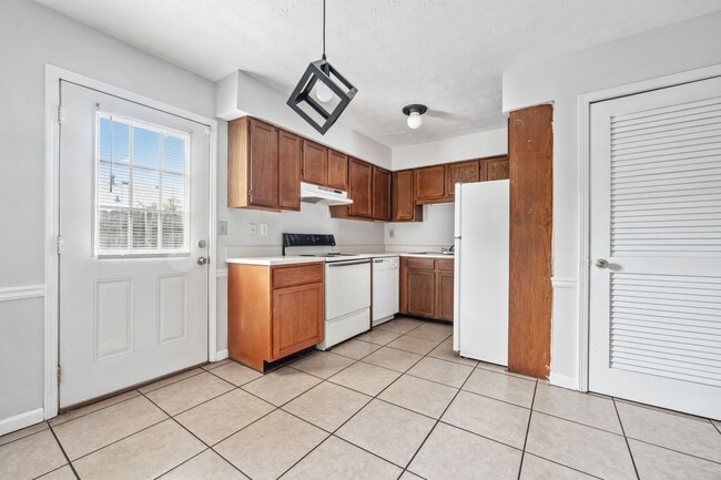 Building Photo - 2694 Evans Mill Dr