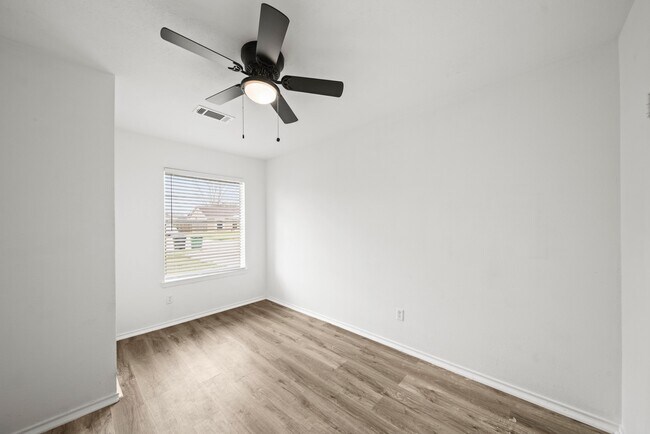 Building Photo - 5610 Arthington Ave