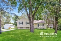 Building Photo - 7755 Eastwood Rd