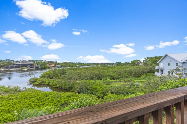Waterfront views - 574 Ryans Woods Ln