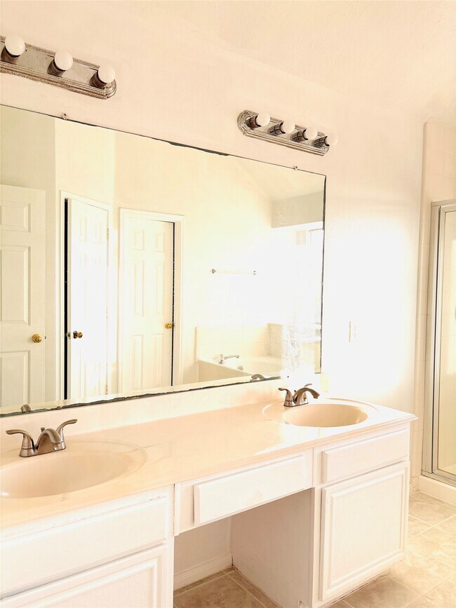 Building Photo - 18807 Forest Deer Rd