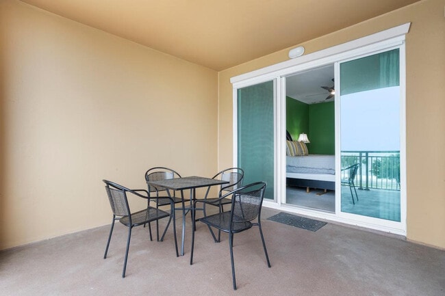 Building Photo - 2230 Beach Blvd