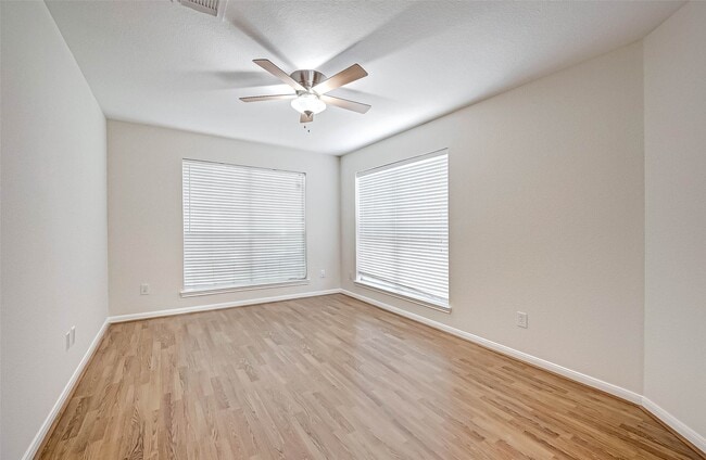 Building Photo - 5127 Birch Manor Ln