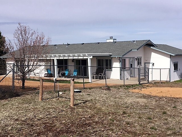 Building Photo - 6650 Harris Dr