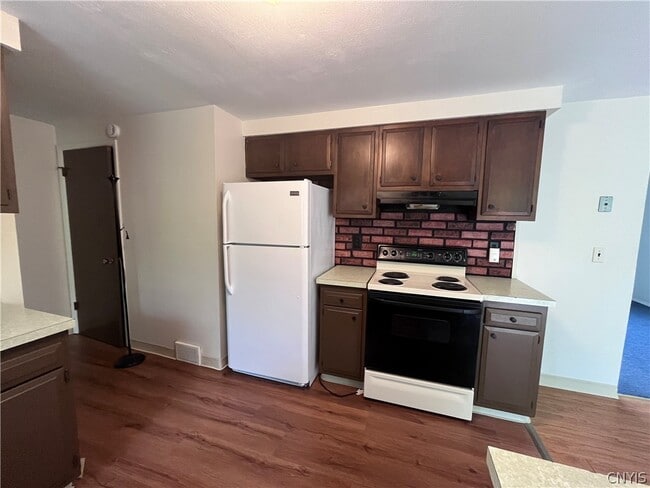 Building Photo - 645 Sunflower Dr