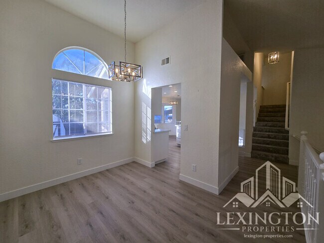 Building Photo - Beautifully Updated, 4BD/3BA, Home in Rocklin – Excellent Location!