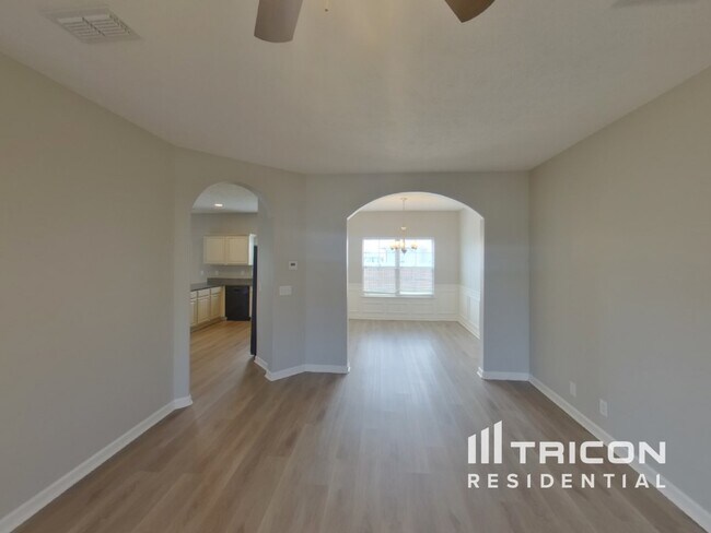 Building Photo - 3419 Tourmaline Dr