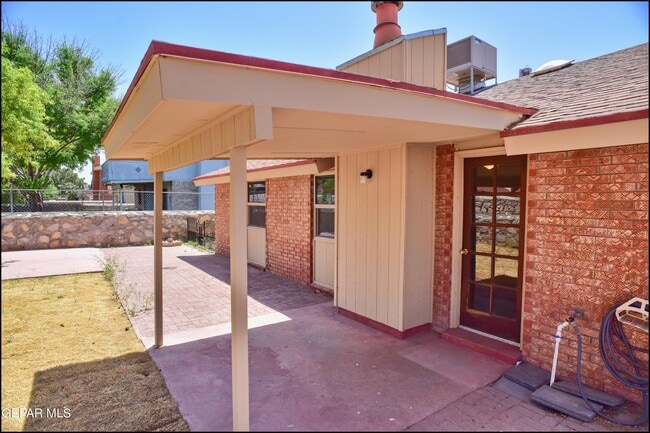 Building Photo - 11645 Gordon Cooper Ln