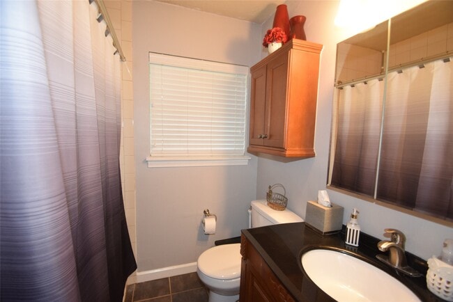 Building Photo - 1130 Stonecrest Dr