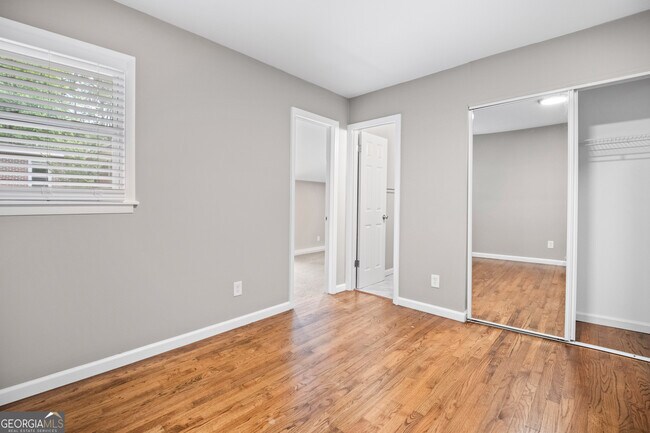 Building Photo - 2179 Beech Valley Dr