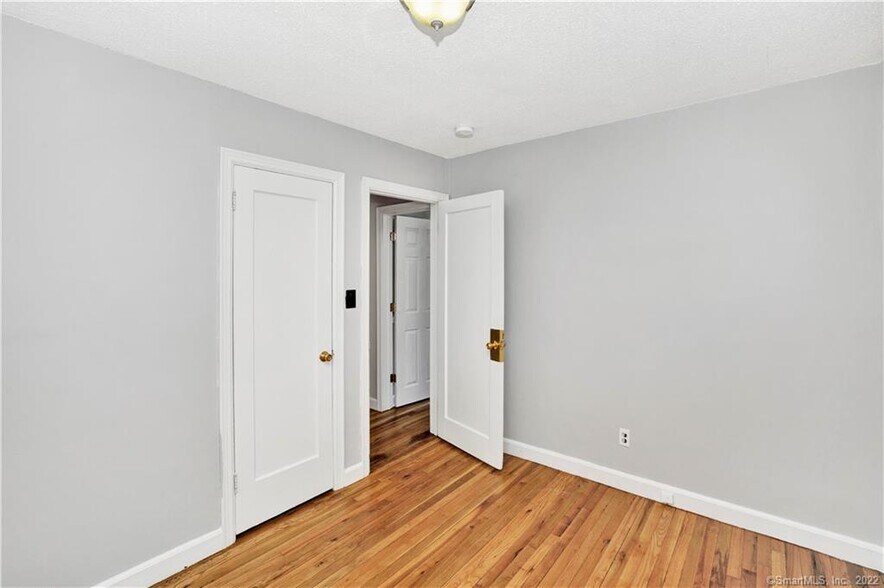 Building Photo - 234 Mansfield Ave