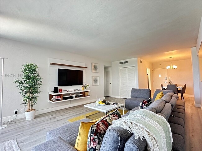 Building Photo - 1200 West Ave