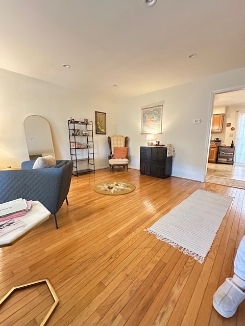 Livingroom - 397 S Pickett St