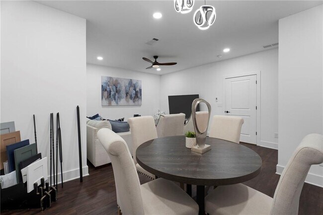 Building Photo - 157 Brush Creek Ct