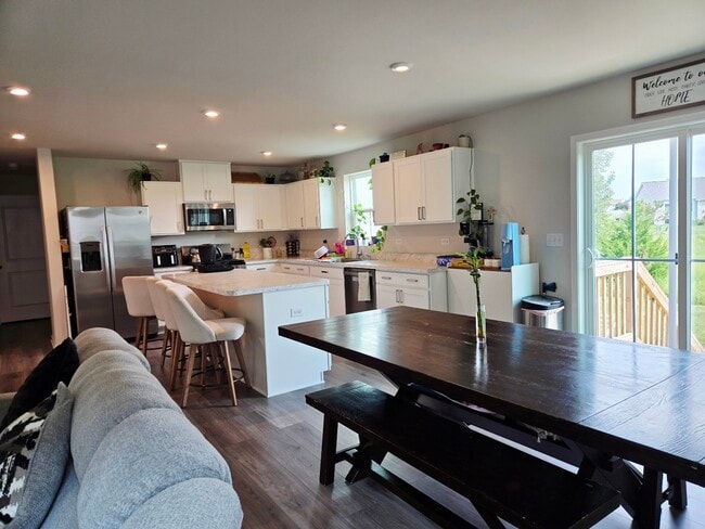 Building Photo - 1747 Goldenrod Turn