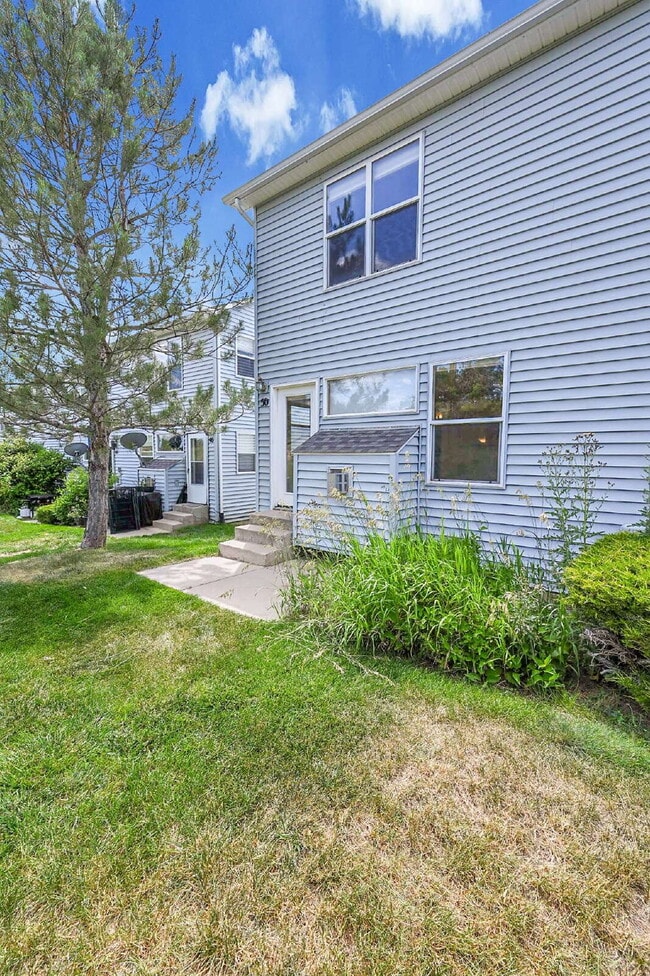 Building Photo - $2,050.00, 3 bed, 2.5 bath, located in Pal...