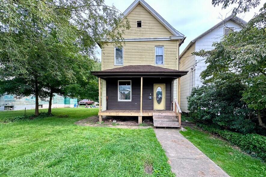 Building Photo - 512 Electric St