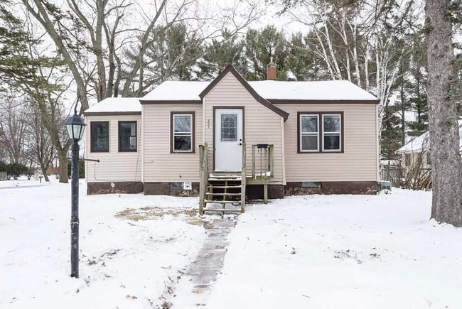 Building Photo - 801 Lake View Dr