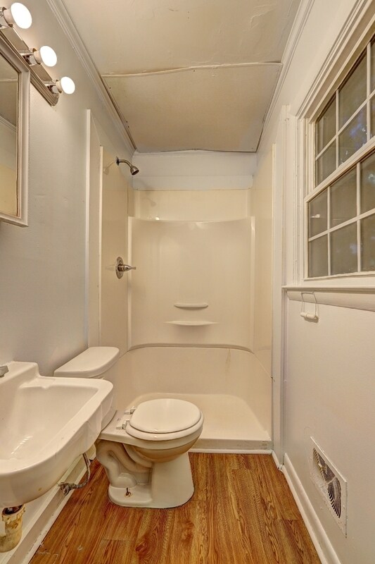 Building Photo - 2511 Derrell Dr