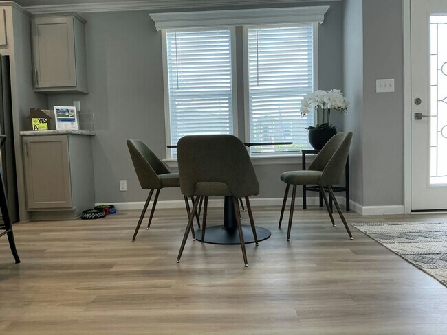 Building Photo - 3007 SW 108th St