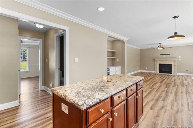 Building Photo - 5802 Rainsford Dr