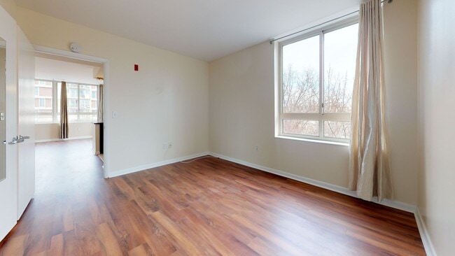 Building Photo - Spacious 1,000 Square Foot Two Bedroom Condo in HOT Southwest Market- Parking Included, Washer/Dr...