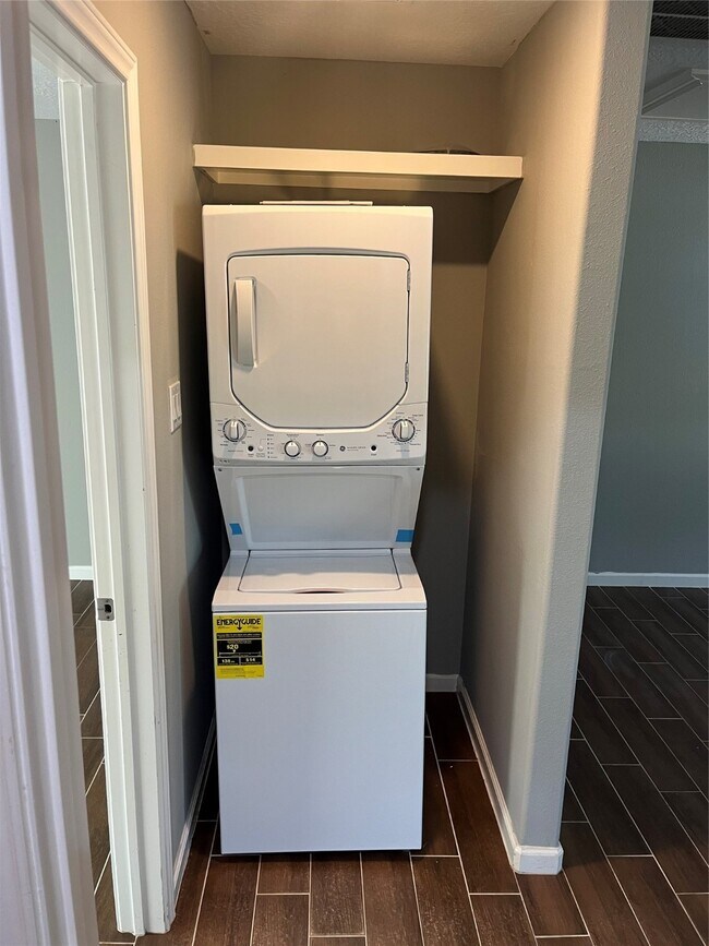 Building Photo - 18222 Bonnie Alice Dr