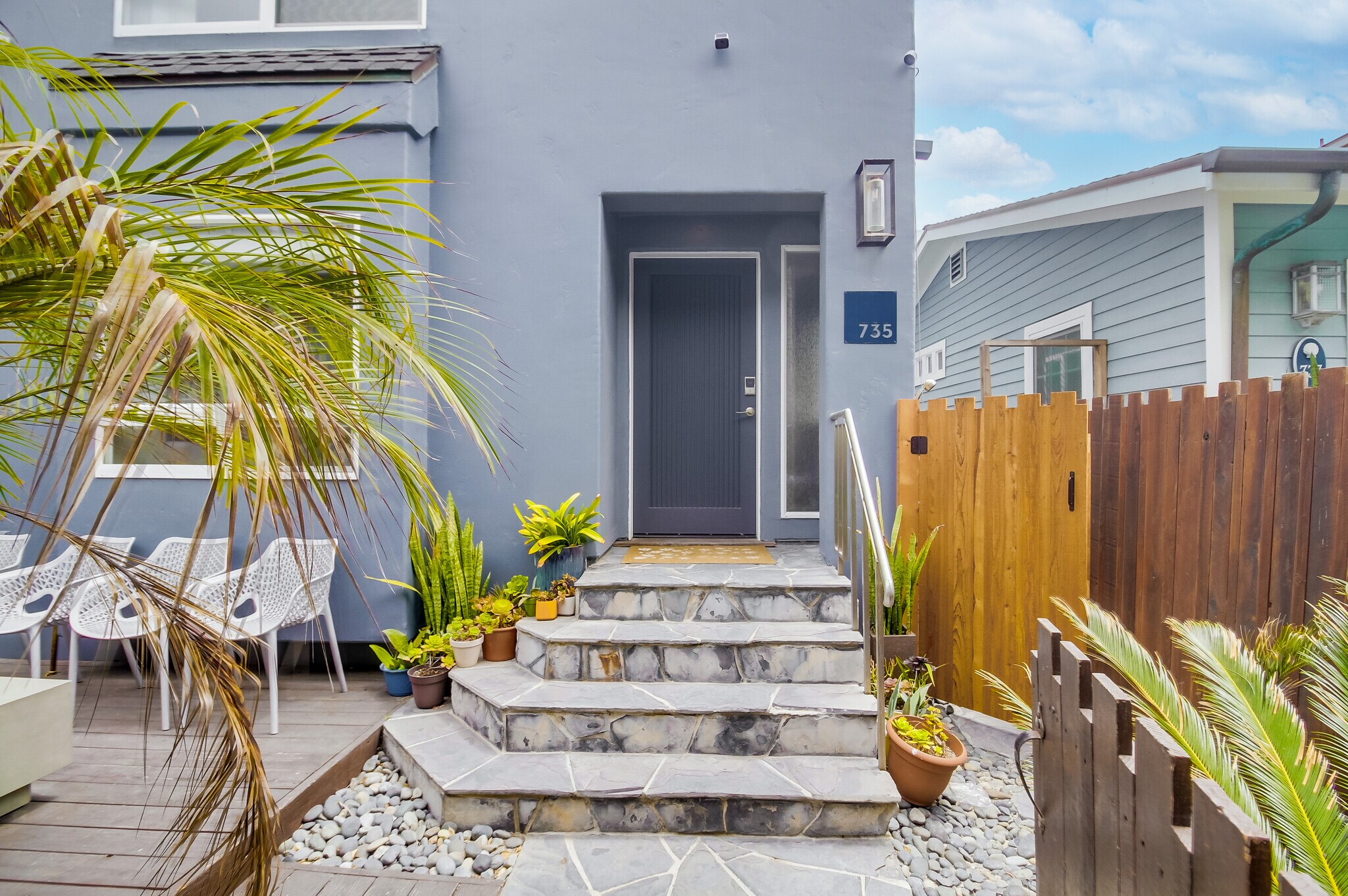 Building Photo - 735 Whiting Ct