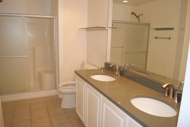 Building Photo - 480 Pine Lake Cir