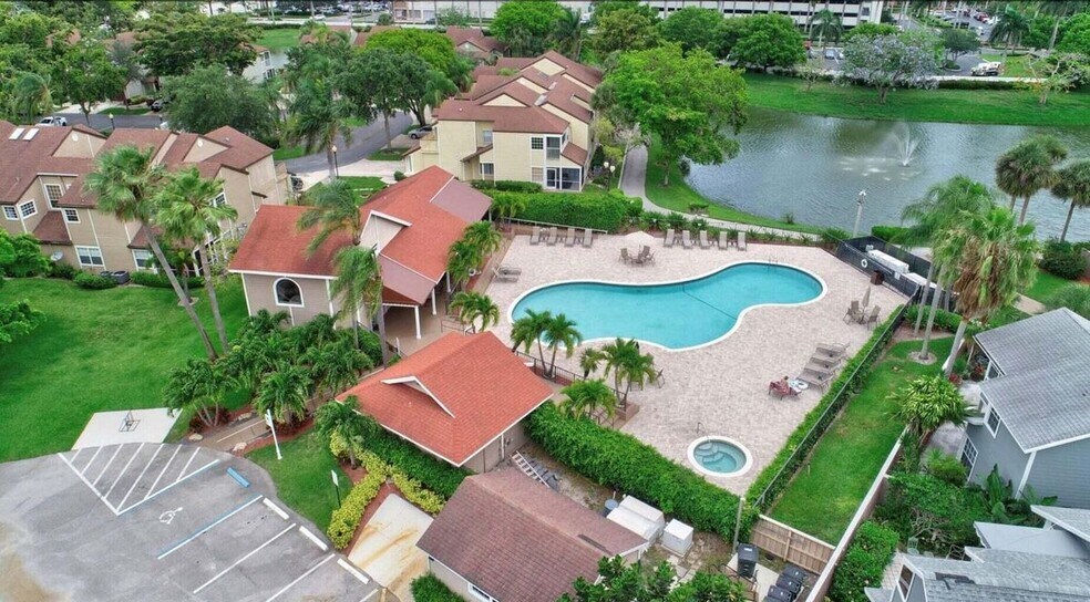 Building Photo - 5286 Sapphire Valley