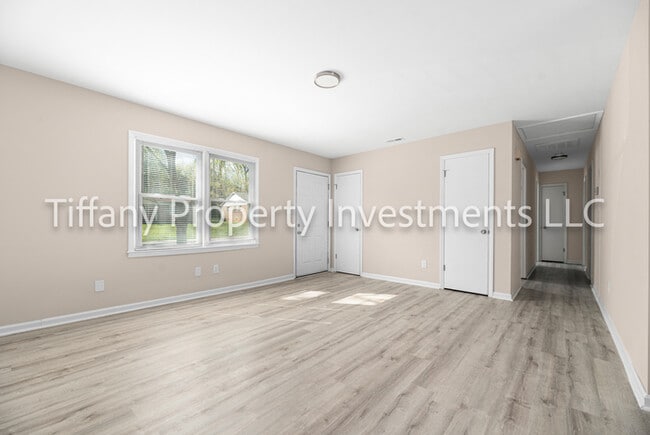 Building Photo - 3350 Misty Wood Dr