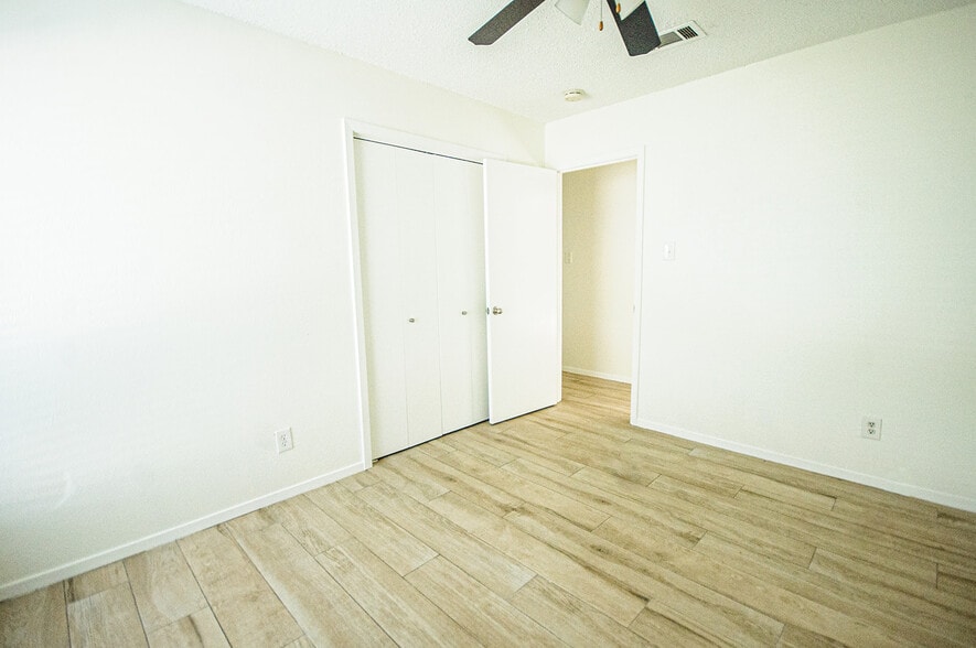 Building Photo - 6208 Glen Meadow Dr