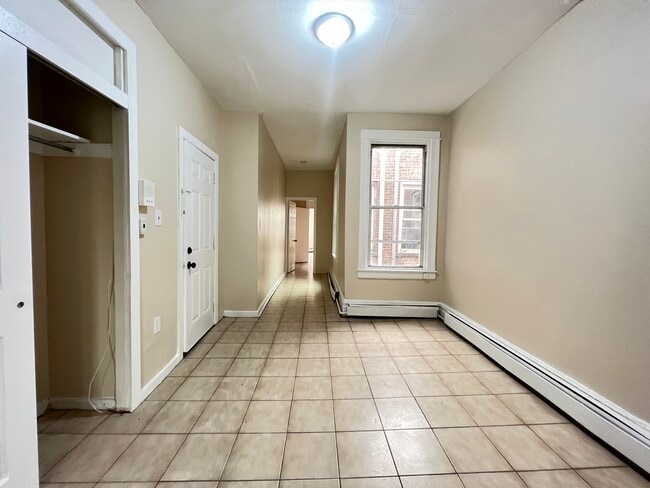 Unit 2L - 38 Bartholdi Ave