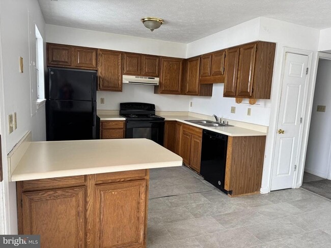 Building Photo - 160 Stadium Cir