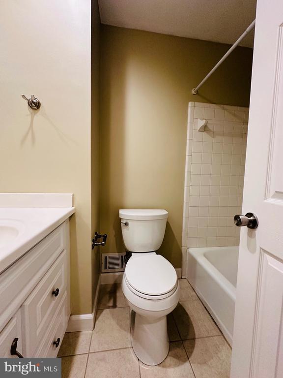 Building Photo - 6707 Grey Fox Dr