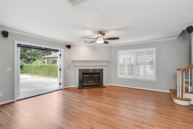 Building Photo - 1580 Oakhurst Ave