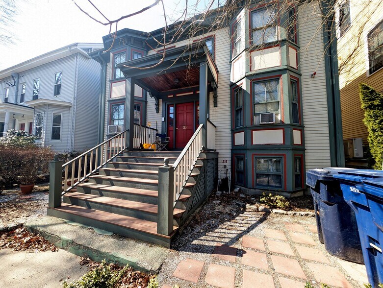 Building Photo - 33 Roberts Rd