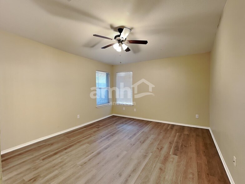 Building Photo - 2131 Jester Farms