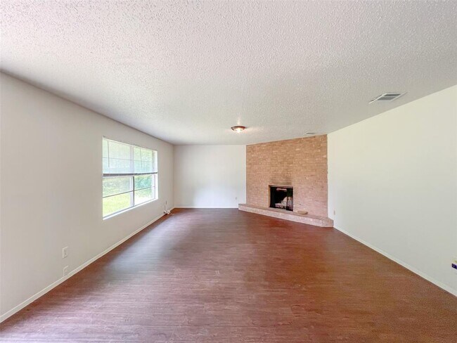 Building Photo - 1749 Cricket Hollow Dr