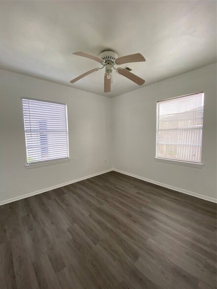 Building Photo - 15513 Vonnet St