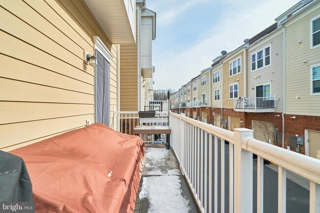 Building Photo - 3061 Waterloo Ln