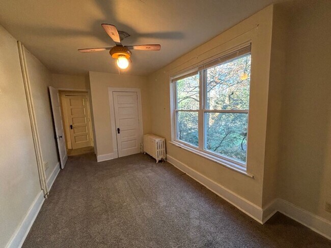 Building Photo - Kamineni-1070 Luzerne Street