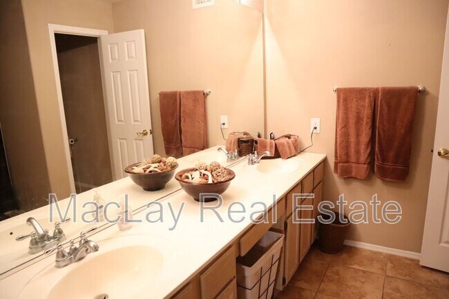 Building Photo - 4287 E Cassia Way