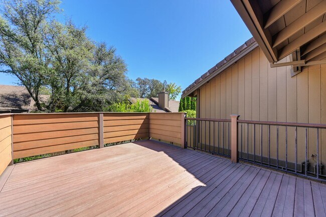 Building Photo - South Auburn Gem! Stylish 2BR Townhome in Quiet, Neighborhood