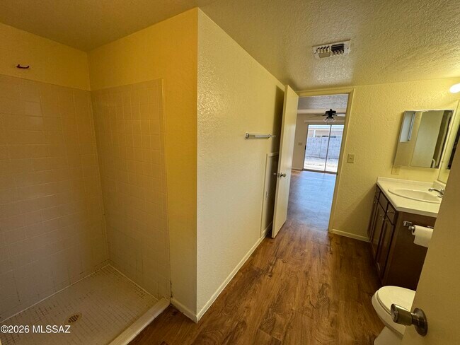 Building Photo - 5200 W Wood Owl Dr