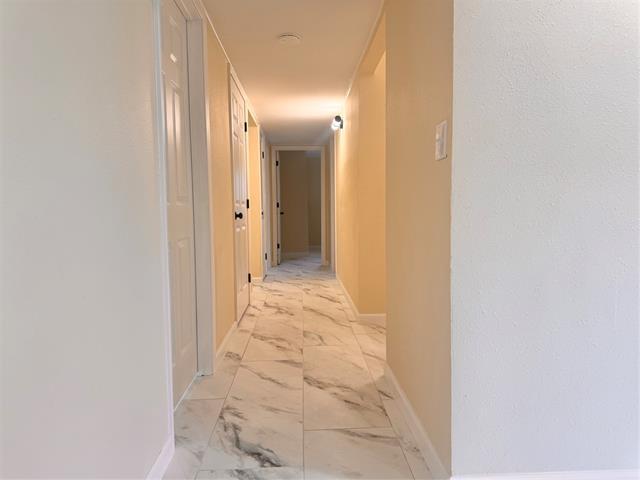 Building Photo - 914 W Hunt St